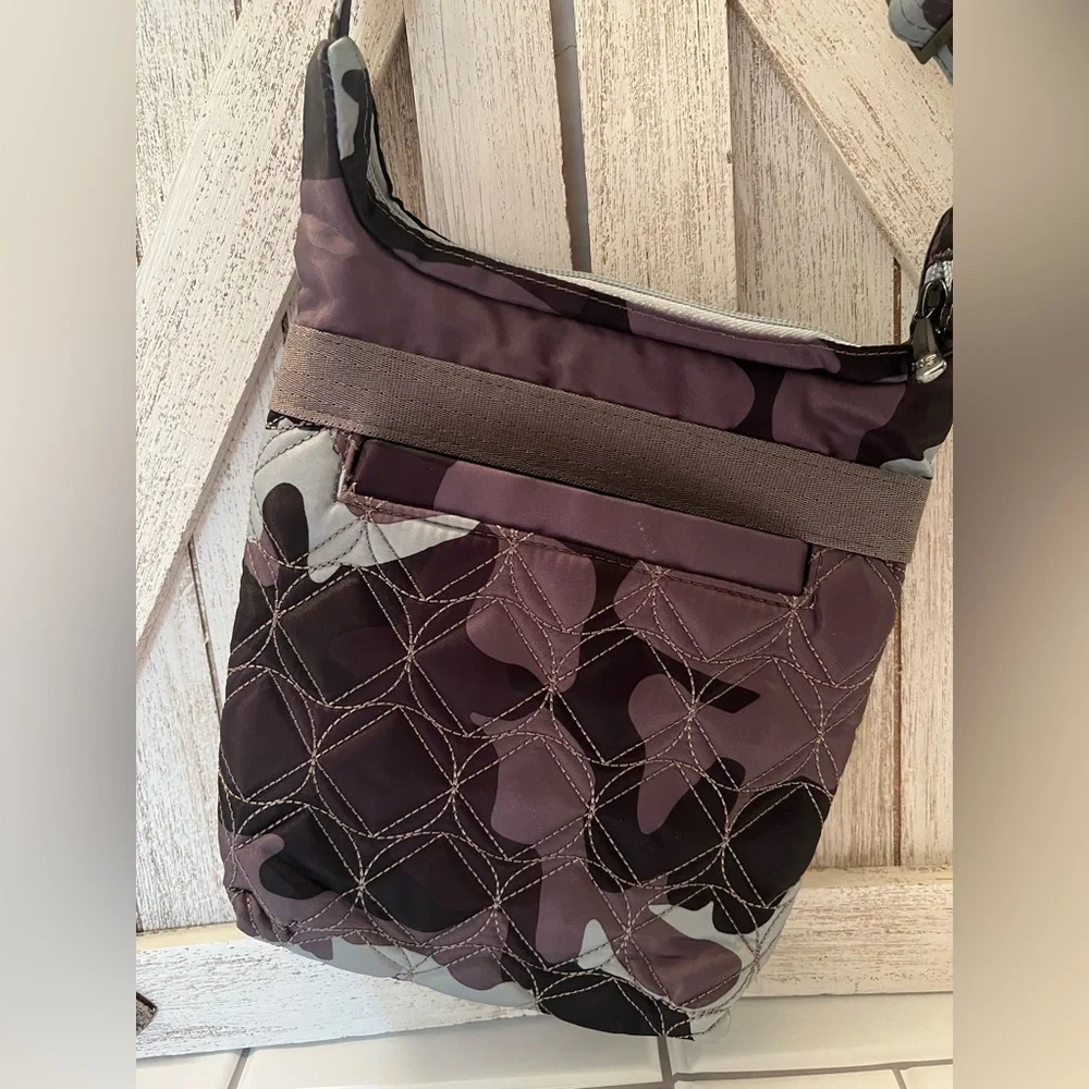 Lug Camouflage Messenger Bag - Black and grey